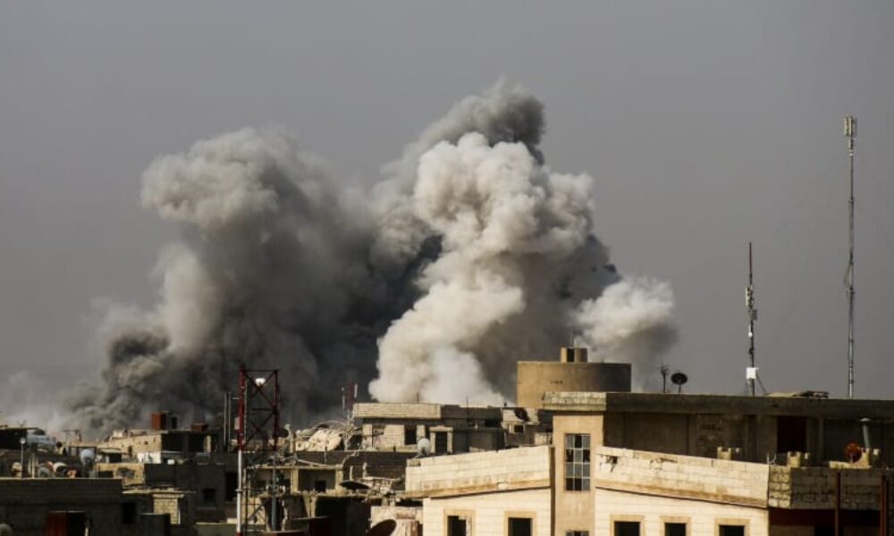 Izraelci bombardovali sklad zbraní u syrského letiště. Při náletech zahynulo 42 lidí