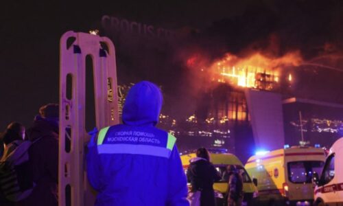 Islamský štát zverejnil fotografiu štyroch mužov, ktorí údajne zaútočili v koncertnej sále pri Moskve