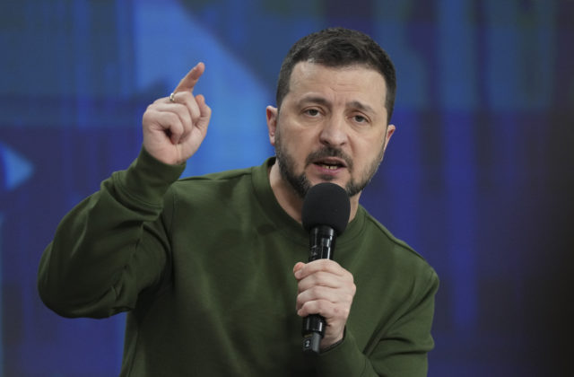 Zelenskyj vyzval lídrov EÚ, aby splnili svoje sľuby o poskytnutí zbraní v boji proti ruskej agresii