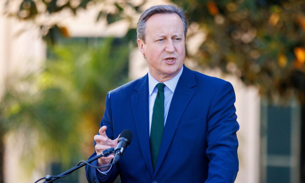 Za kyberútoky na politikov stáli Číňania, oznámil Cameron. Briti a USA uvalili sankcie