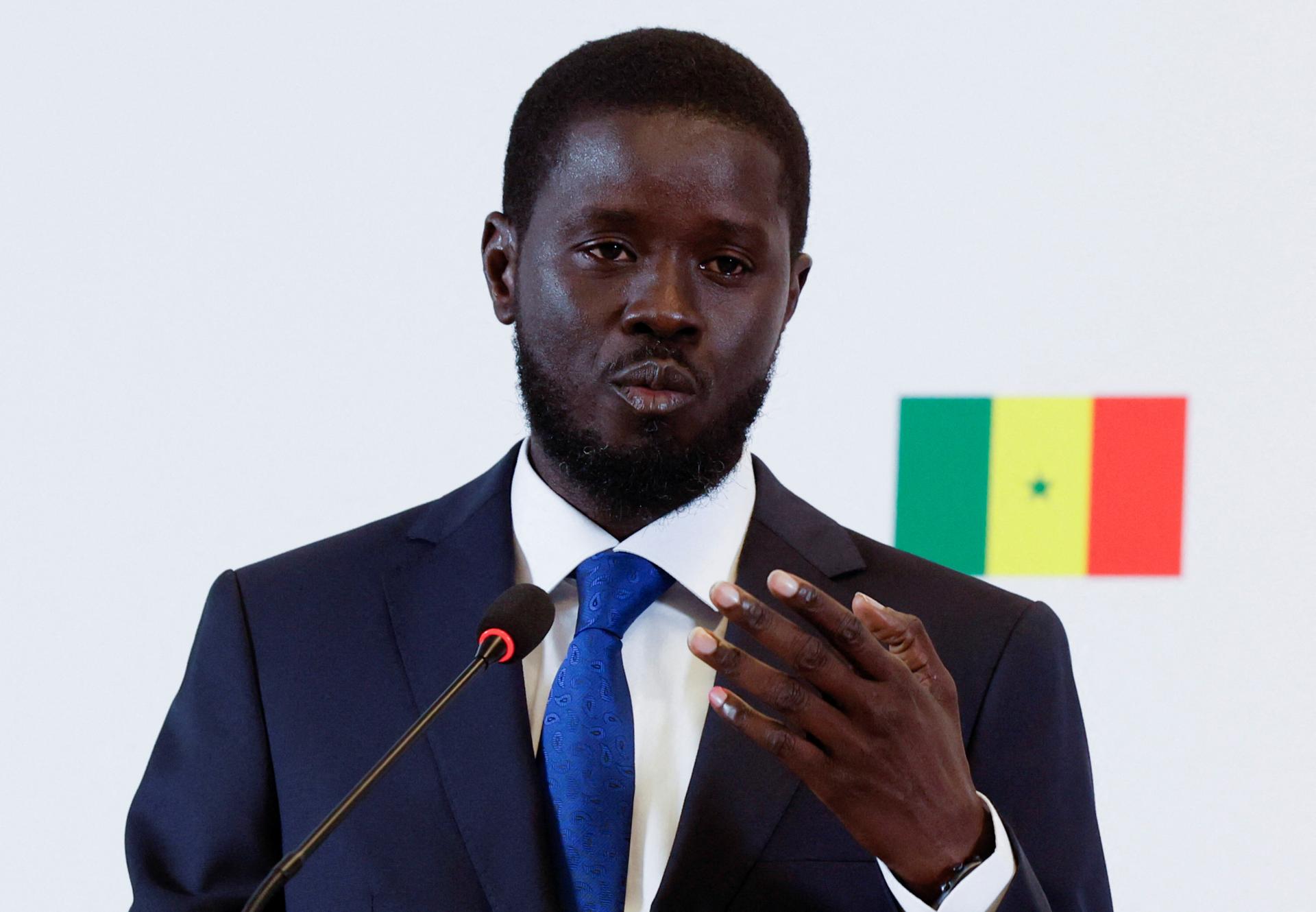 Víťazom prezidentských volieb v Senegale sa stal Bassirou Diomaye Faye z opozície