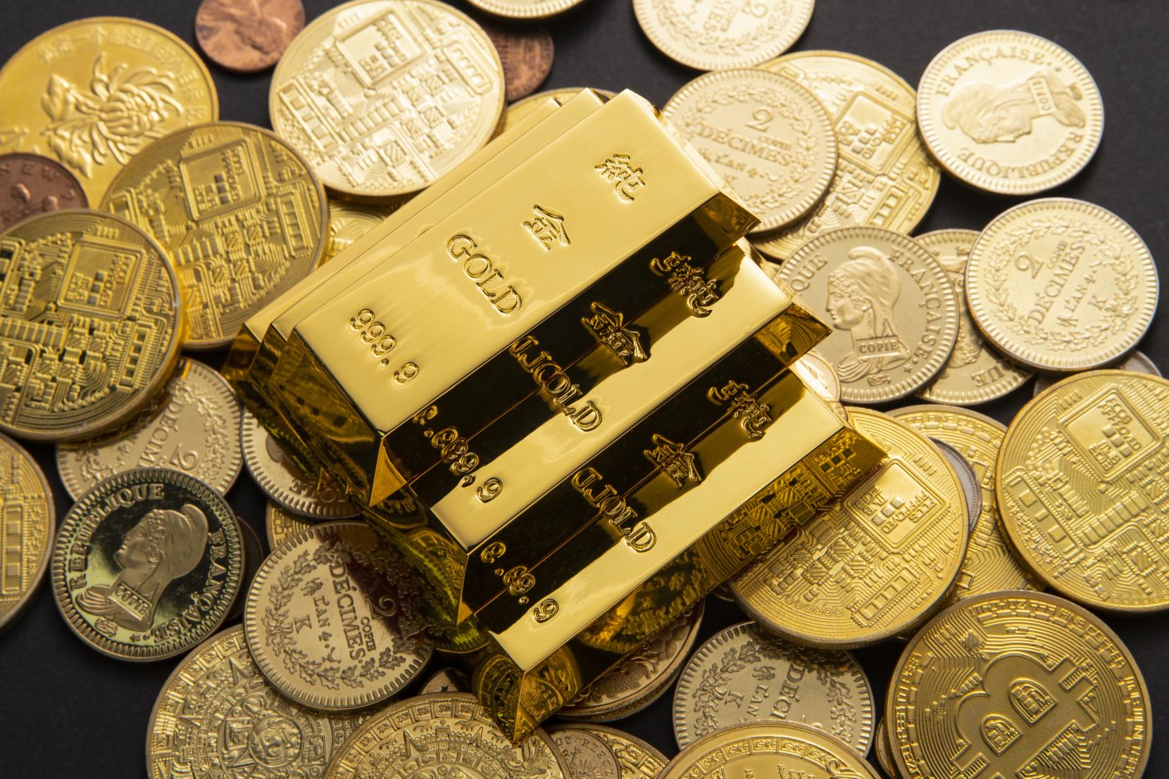Ceny zlata sa vyšplhali na nové rekordné maximá. Za celý marec vyskočili takmer o deväť percent