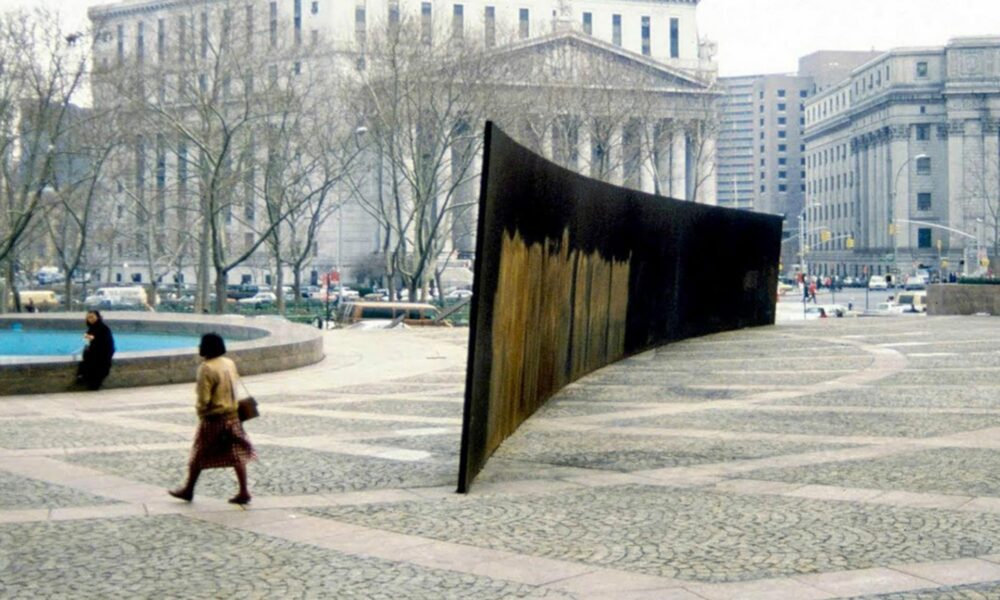 Zomrel sochár Richard Serra. Preslávili ho hrdzavé konštrukcie, do povedomia vstúpil kontroverznou inštaláciou