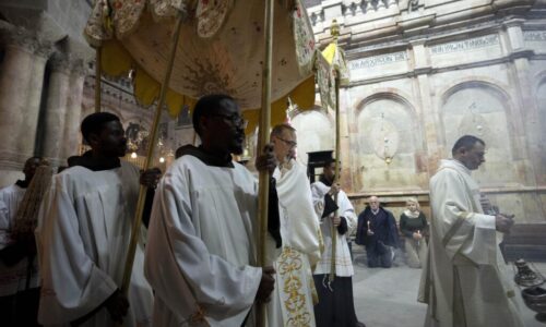 Počas sviatkov budú bezpečnostné sily vo Francúzsku strážiť kresťanské kostoly