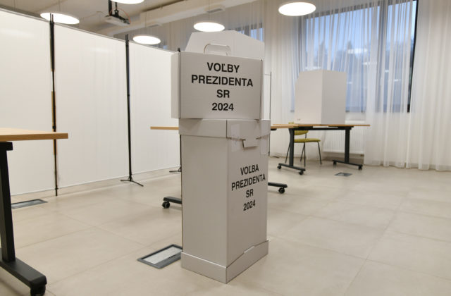 Hlasovací preukaz si voliči môžu vybaviť už len v piatok 5. apríla, požiadať o prenosnú volebnú schránku je možné v deň volieb