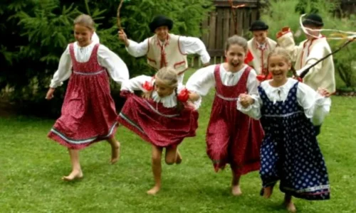 Nemcov nadchla slovenská šibačka: Zaradili ju medzi najunikátnejšie veľkonočné tradície sveta!