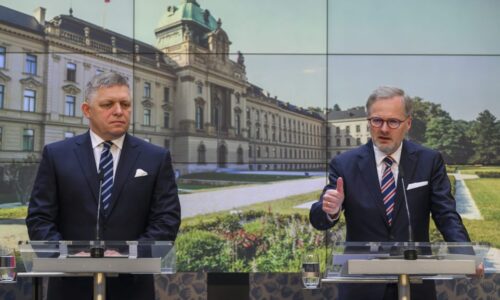 Postoj Slovenska k vojne na Ukrajine ohrozuje bezpečnosť Európy, vyhlásil český premiér