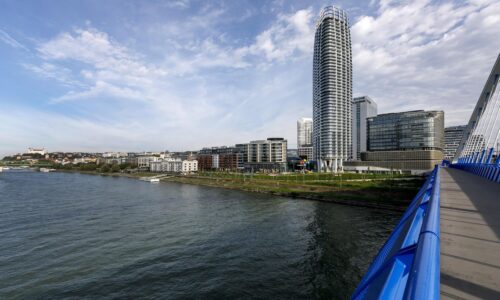 Prvý slovenský mrakodrap Eurovea Tower ide do finále. Developer odovzdá najdrahšie byty v krajine