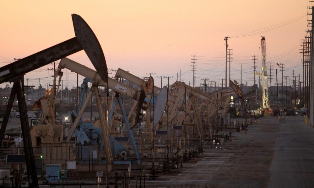 Ceny ropy vzrástli, Brent sa približuje k hranici 90 dolárov za barel