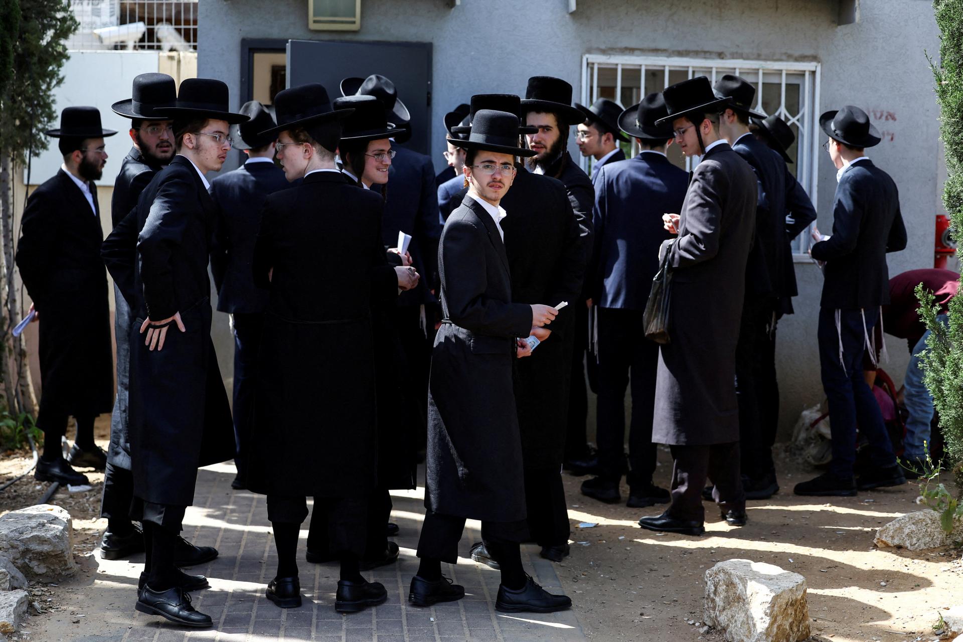 Izraelský minister Arbel chce, aby ultraortodoxní židia slúžili v armáde