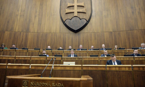 Poslanci otvorili rokovací deň 12. schôdze rozpravou k novele zákona o neziskových organizáciách