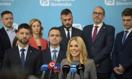 Voľby do europarlamentu by suverénne vyhralo Progresívne Slovensko, Hlas aj Smer by získali po tri mandáty