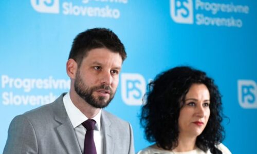 Vládna koalícia ukázala podľa Jaurovej vztýčený prostredník kultúre, parlamentnej aj slovenskej