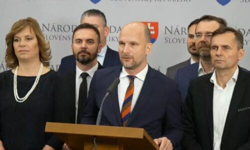 Fico a Susko sa zahrávajú s ohňom, Matovičove hnutie žiada zvolať výbor pre kontrolu na Najvyššom súde (video)