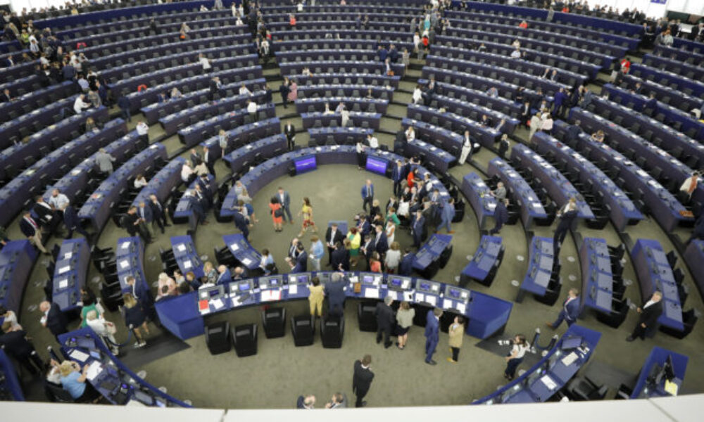Europarlament vyzýva na rázny boj proti ruským zásahom, zdôrazňujú to aj pre nadchádzajúce eurovoľby