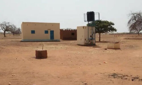 Burkina Faso pozastavila vysielanie BBC a Hlasu Ameriky v krajine, dôvodom sú správy o masovom zabíjaní civilistov
