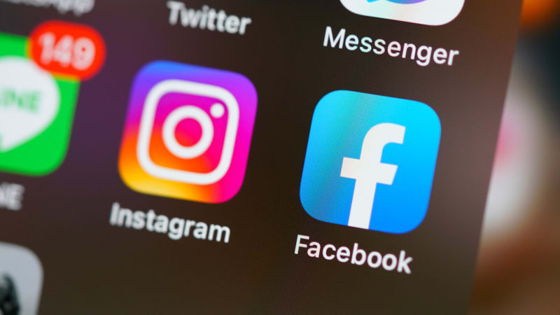 Další výpadek Facebooku a Instagramu. Problémy hlásí lidé po celém světě