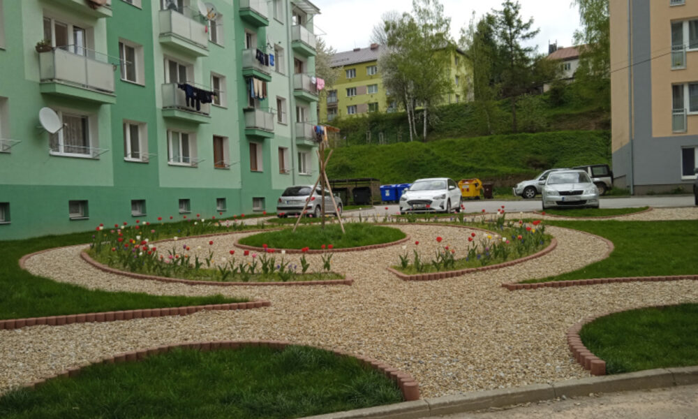 Keď mesto Krompachy zakvitne: Tulipány v parkoch