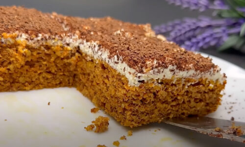 Najlepší vláčny mrkvový koláč s tvarohovým krémom, po ktorom nepriberiete!