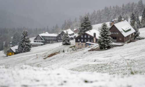 Sledujte RADAR: Do Česka vtrhne zima. Kdy a kde hrozí mráz a desítky centimetrů nového sněhu?