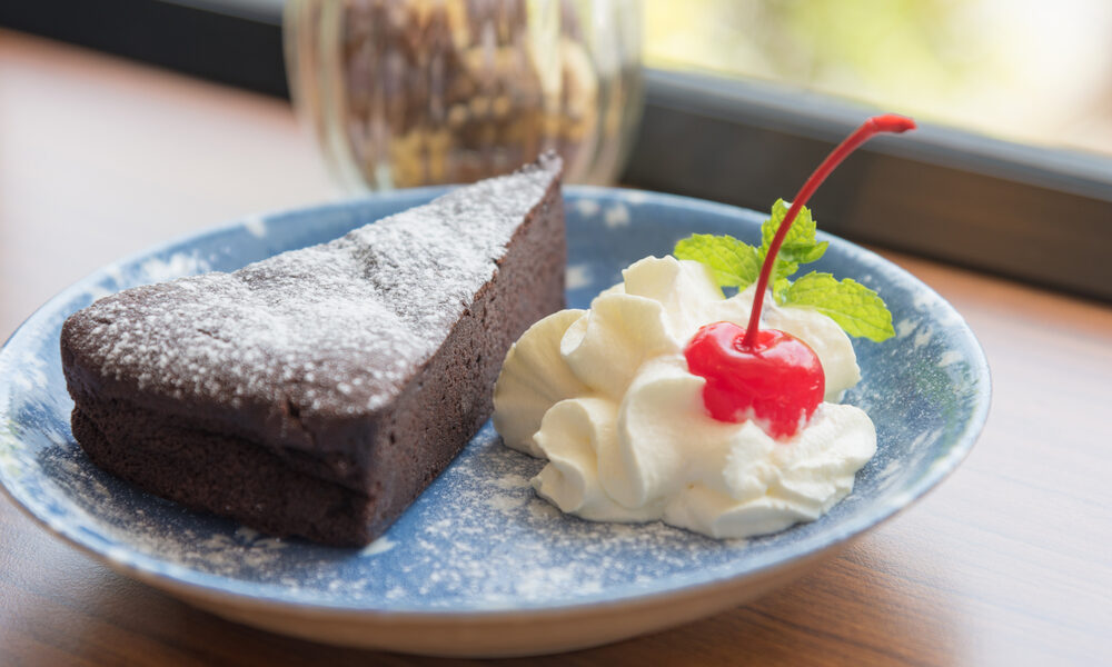 Čokoládový koláč bez múky. So štyrmi ingredienciami vytvoríte úžasne dobrý dezert