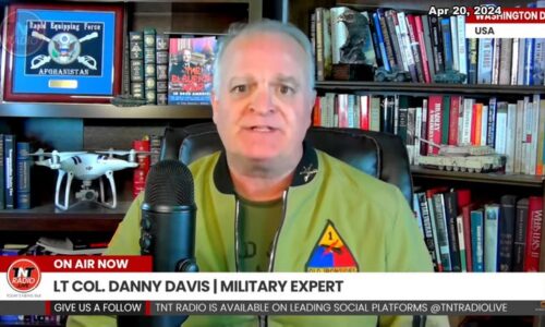 Daniel Davis: Spojené štáty musia prestať liezť do vojen, kde im hrozia porážky