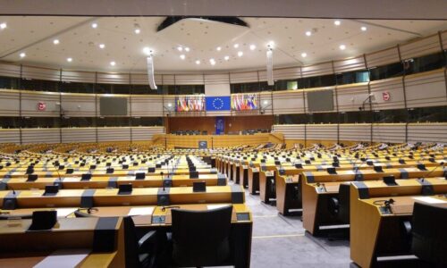Evropský parlament schválil kontroverzní migrační pakt