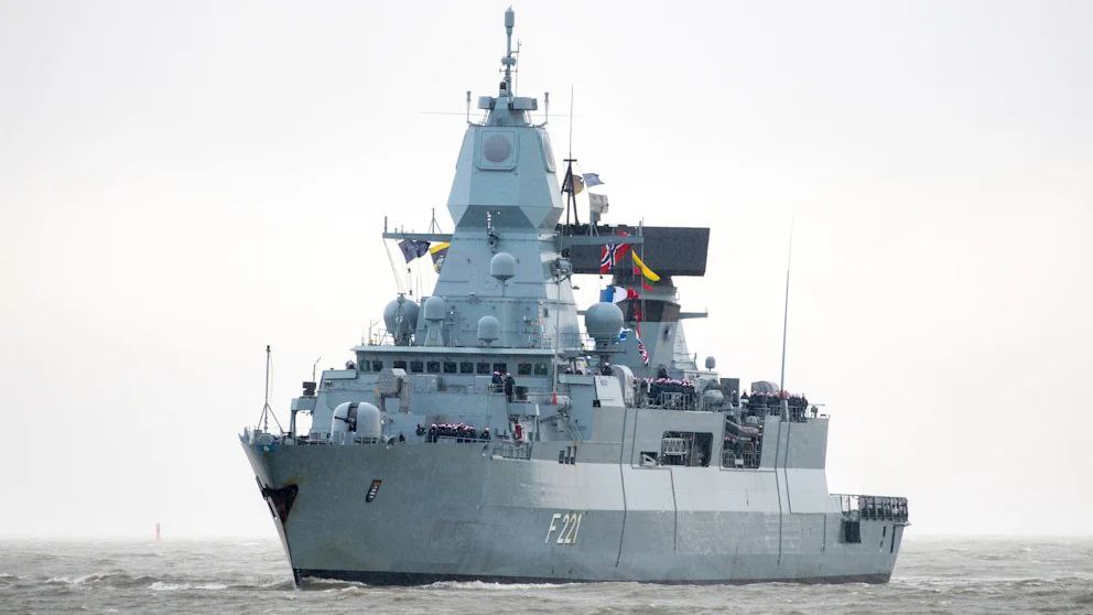 Ďalšia koaličná vojnová loď opustila Červené more kvôli technickým problémom