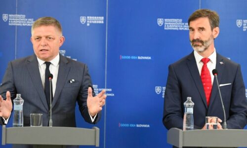 VIDEO: Fico s Blanárom informovali o plánoch realizovať v rezorte diplomacie suverénnu zahraničnú politiku Slovenska.