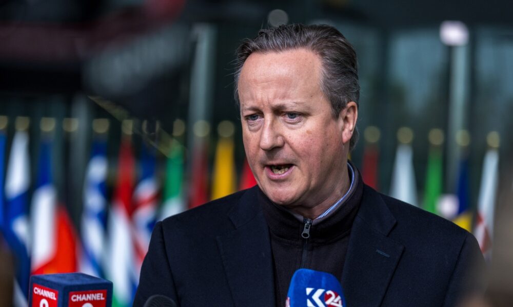 The Times: „Stanú sa cieľom pre Putina“ — Cameron odmietol myšlienku vyslania britských vojakov na Ukrajinu