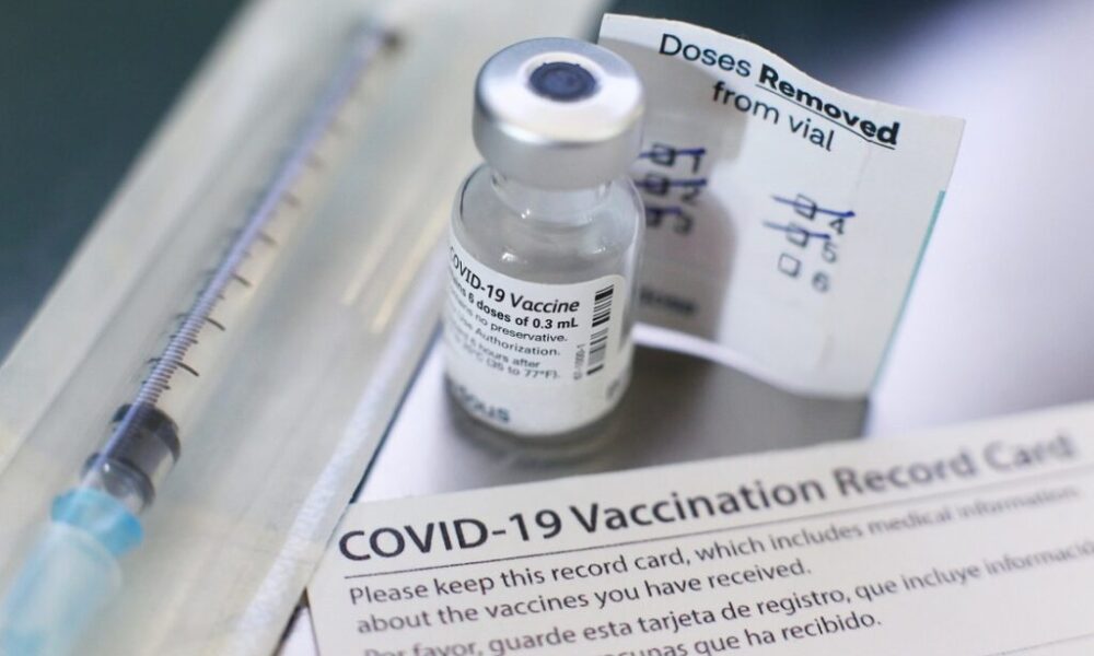 7 největších MÝTŮ o mRNA „vakcínách“ proti COVID-19, které šíří Big Pharma a CDC