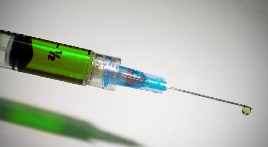 Proč se některé nežádoucí účinky „vakcíny“ proti COVID-19 podobají příznakům HIV?