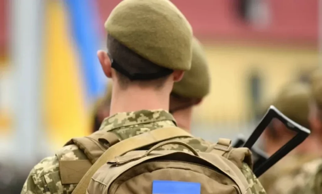 Zelenskyj znížil vek odvedencov na bitevné polia Ukrajiny. Nikto však bojovať nechce