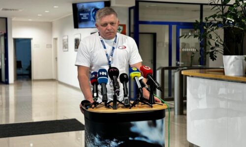 Fico odpracoval nočnú zmenu v závode pri Topoľčanoch: Chceme zvýšiť minimálnu mzdu na tisíc eur