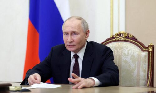 Putina zajtra čaká inaugurácia. Ukrajina vyzvala spojencov, aby ho ako ruskú hlavu štátu neuznávali