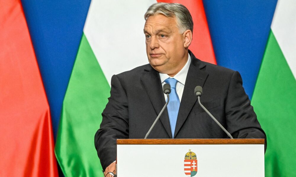 Modlíme sa za Fica, bude chýbať v najdôležitejších mesiacoch, vyhlásil Orbán