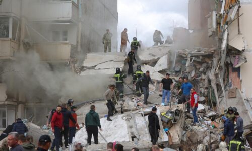 Počet obetí po zásahu bytovky v Belgorode stúpol na 15
