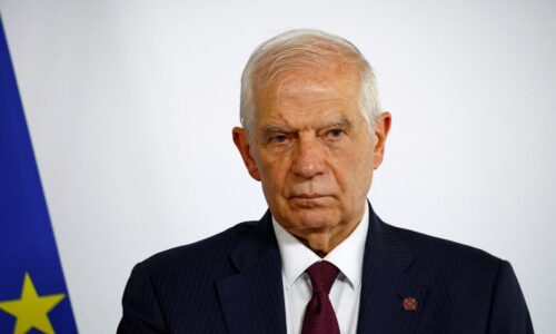 Ukrajina má právo použiť západné zbrane na zasahovanie cieľov v Rusku, vyhlásil Borrell