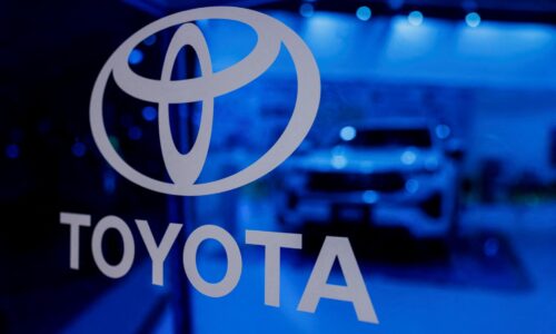Výroba aj predaj áut Toyoty klesli. Výsledky ovplyvnila cenová vojna v Číne a problémy na domácom trhu