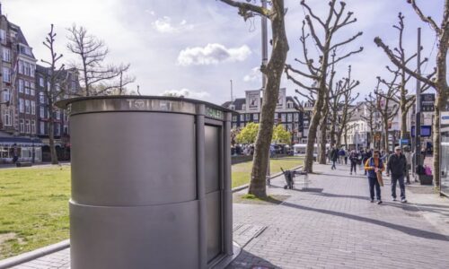 Nizozemsko zatočí se záchodovou nerovností: Vše odstartovala pokuta ženě močící na veřejnosti