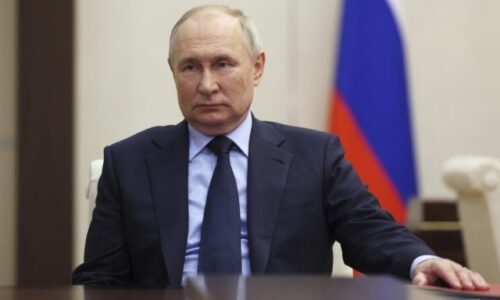 Moskva varuje Britániu, že zaútočí na jej vojenské zariadenia. Ukrajine umožnili použiť britské zbrane na zasiahnutie ruských cieľov