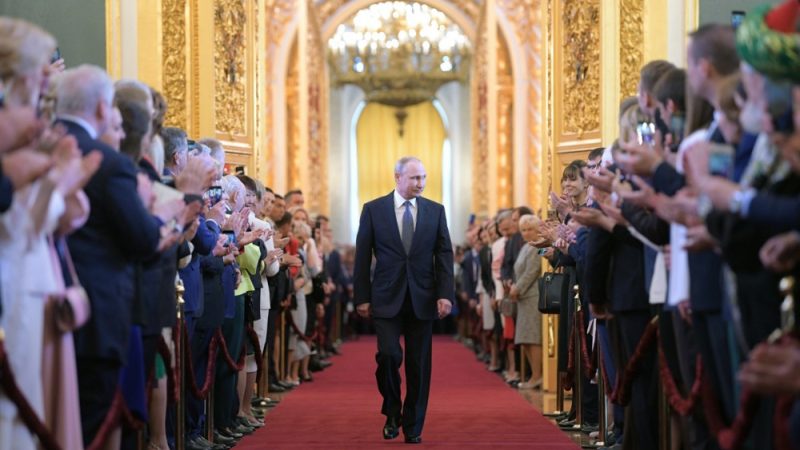 Bojkot Putina nevyšiel. Na jeho inauguráciu prídu zástupcovia Francúzska aj Slovenska