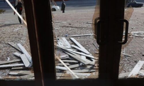 Chaos v Belgorodu: Zhroutila se obytná budova, zemřelo nejméně sedm lidí. Úřady viní Ukrajinu