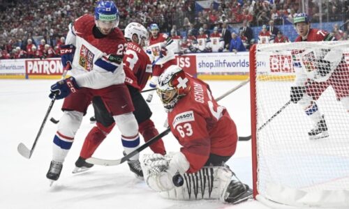 Čeští hokejisté na MS poprvé prohráli. Bitvu se Švýcary rozhodly až nájezdy hvězd