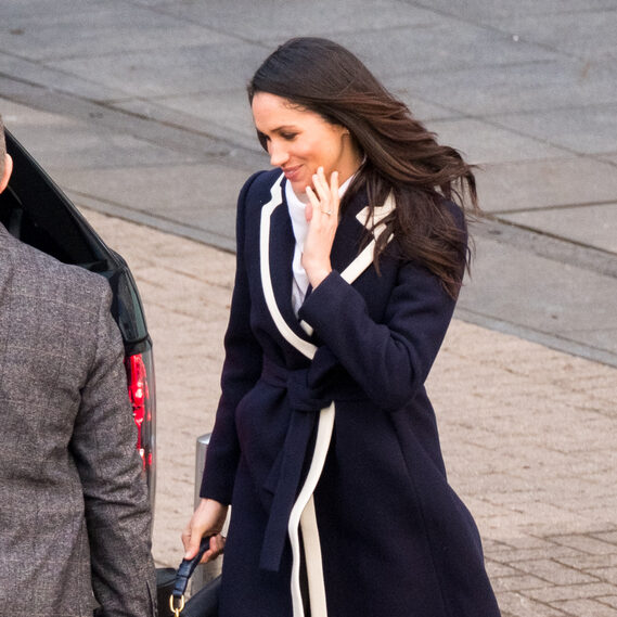 Meghan Markle na ceste po Abuji s náramkom „chrániacim pred zlým okom“. Cena šperku je ŠOKUJÚCA