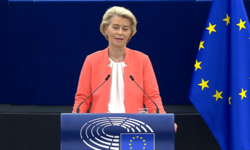 Von der Leyenová slíbila, že „naočkuje“ obyvatele EU proti „špatnému myšlení“