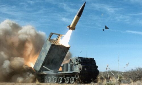 Pentagon potvrdil, že Ukrajina nemôže vystreliť rakety ATACMS hlboko do Ruska