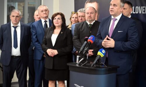 Eurovoľby podľa Kramplovej rozhodli disciplinovaní slniečkári, Progresívne Slovensko označila za extrémistov