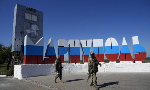 Rusko v rámci vojenskej taktiky úmyselne vyhladovalo civilistov v Mariupoli, tvrdia právni experti