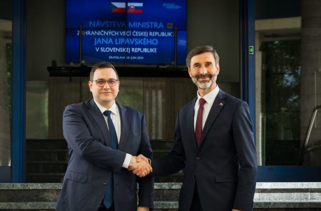 Ministri zahraničných vecí Blanár a Lipavský chystajú Memorandum o porozumení. Zhodli sa na tom, že česko-slovenské vzťahy treba rozvíjať (video)